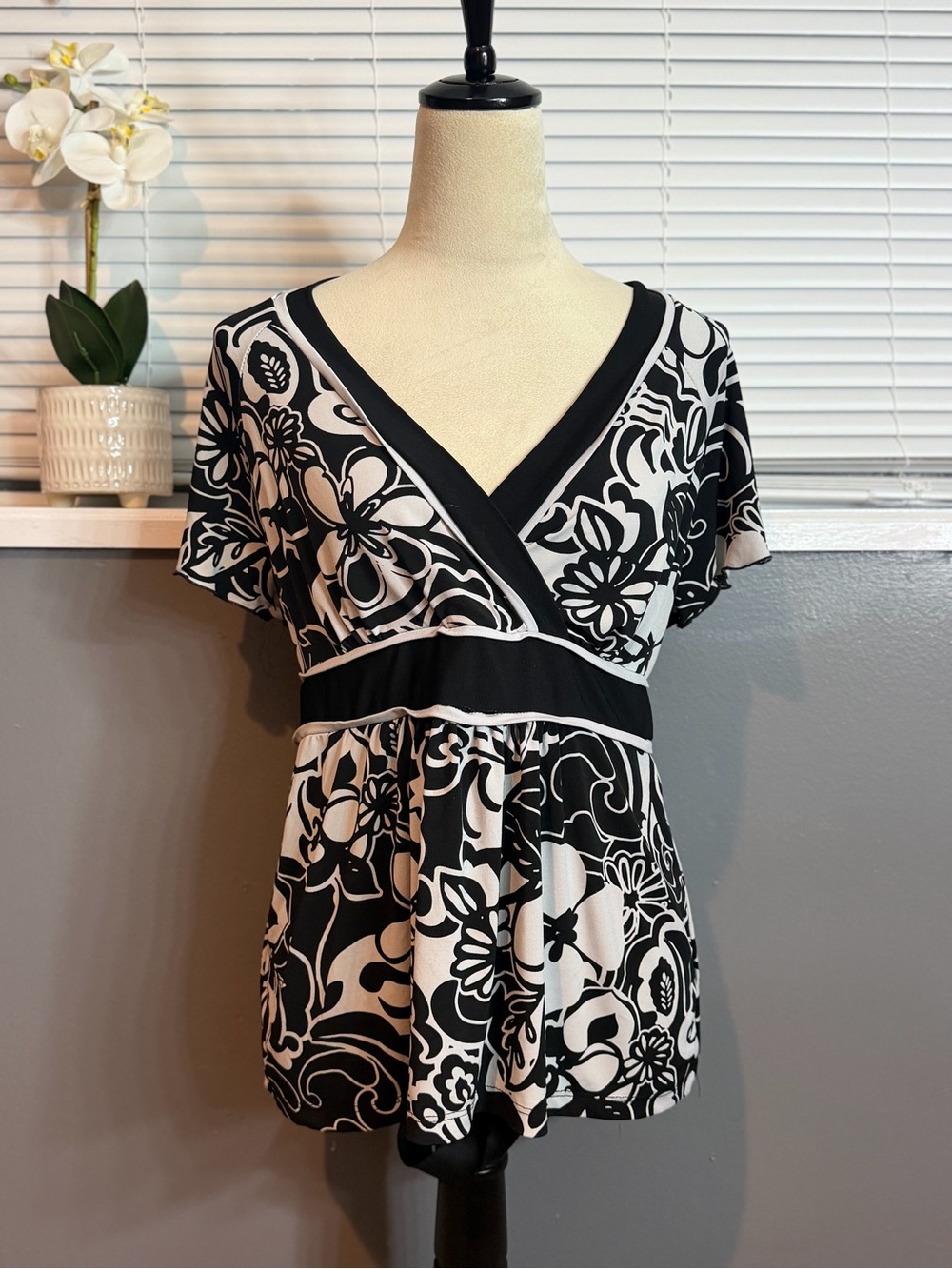 AB Studio Black White Floral Empire Waist Babydoll Top Large Boho Y2K - Picture 4 of 9